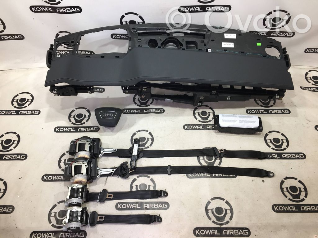 Audi RS7 C8 Airbag-Set mit Verkleidung 