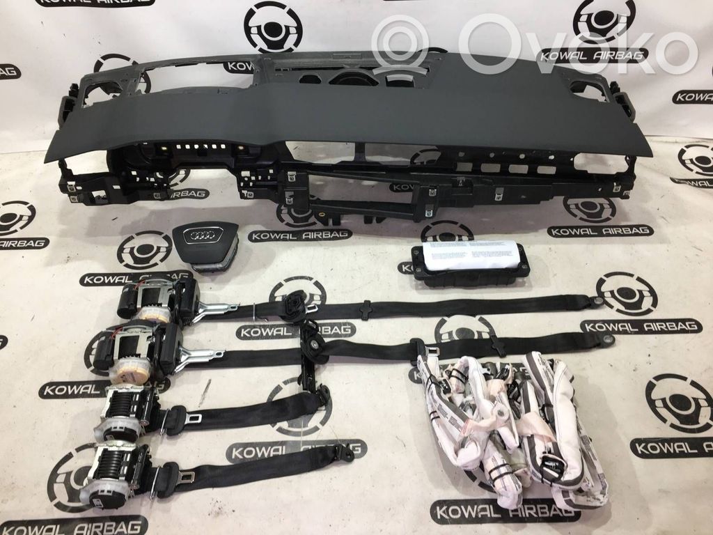 Audi A7 S7 4K8 Deska rozdzielcza 
