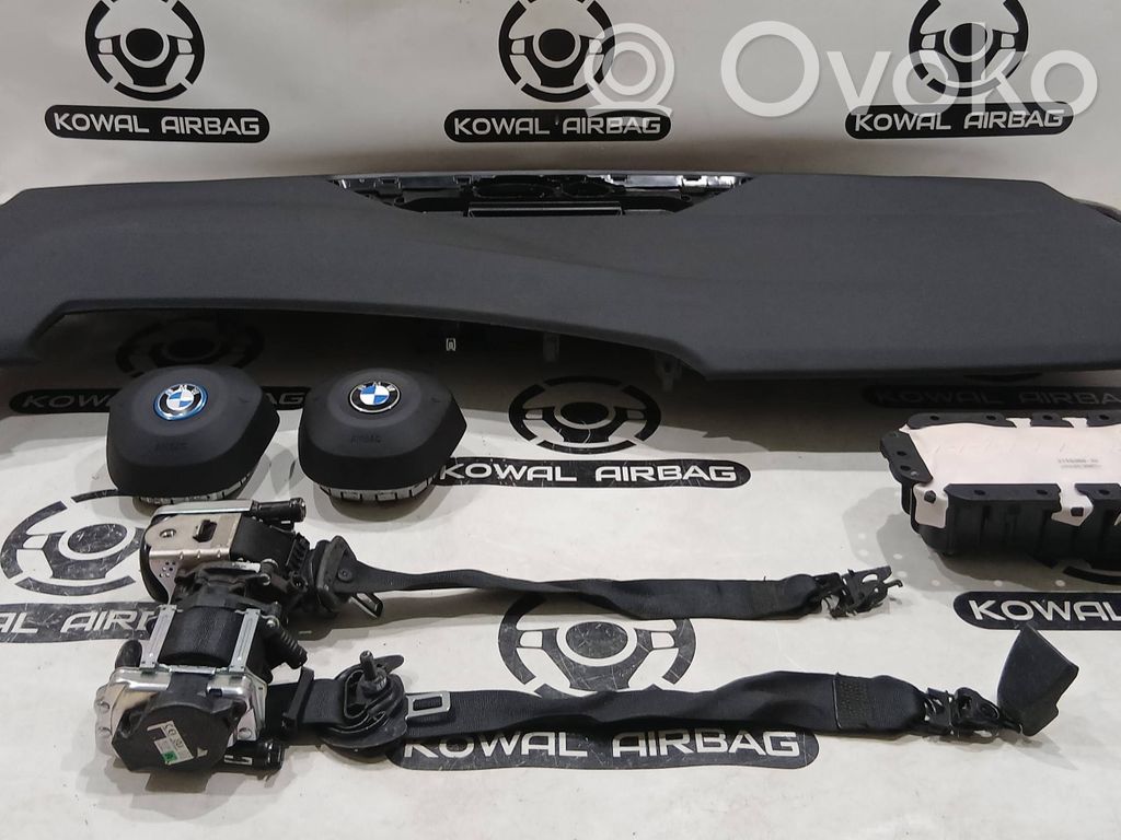 BMW 2 Active Tourer U06 Oro pagalvių komplektas su panele 