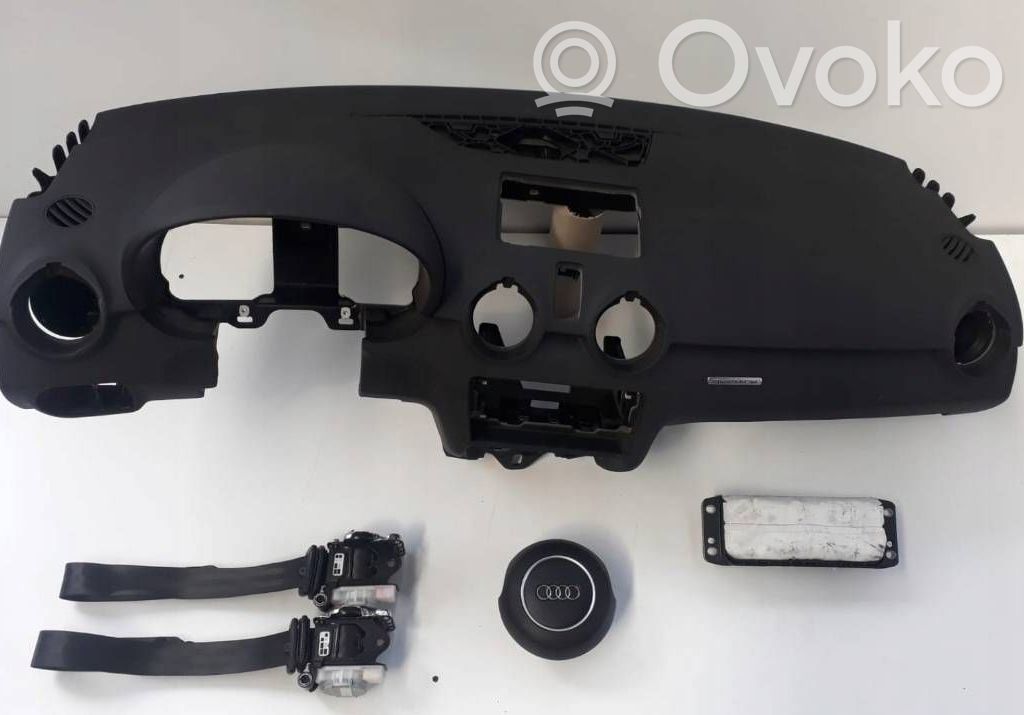 Audi A1 Panelė 
