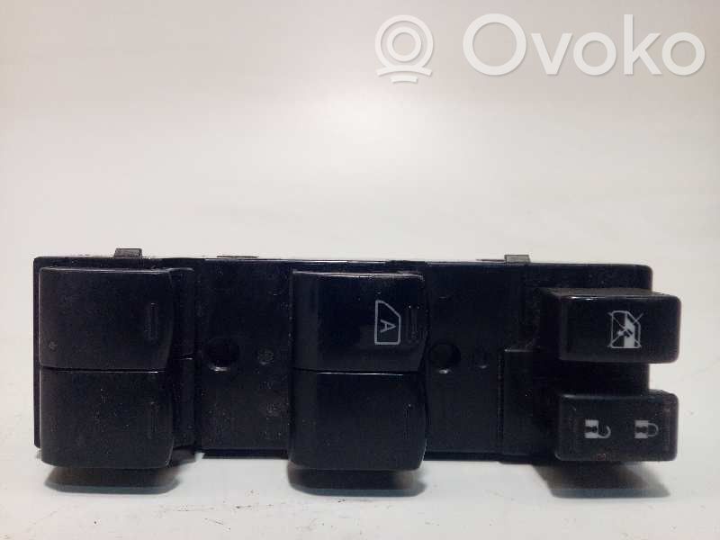 Subaru XV Electric window control switch 