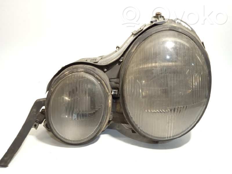 Mercedes-Benz E W210 Scheinwerfer 