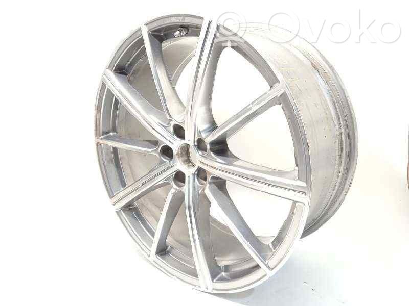 Felgi aluminiowe R18   4N0601025S