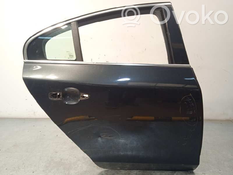 Volvo S60 Takaovi 