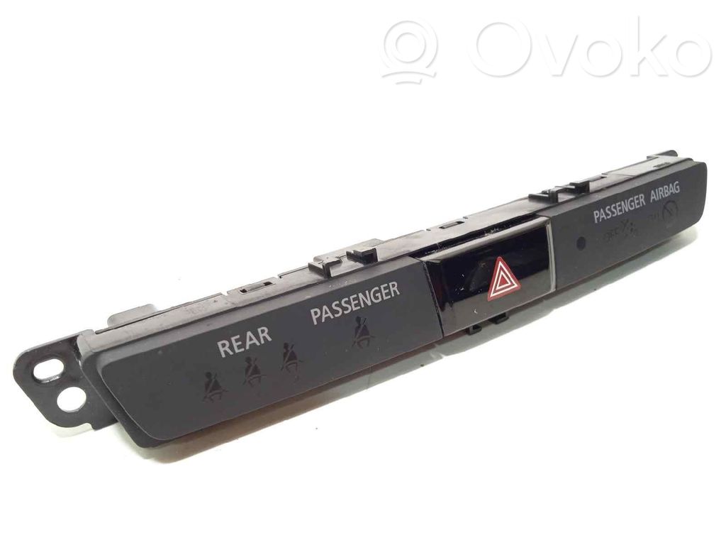 Multifunctional control switch/knob   8002C230