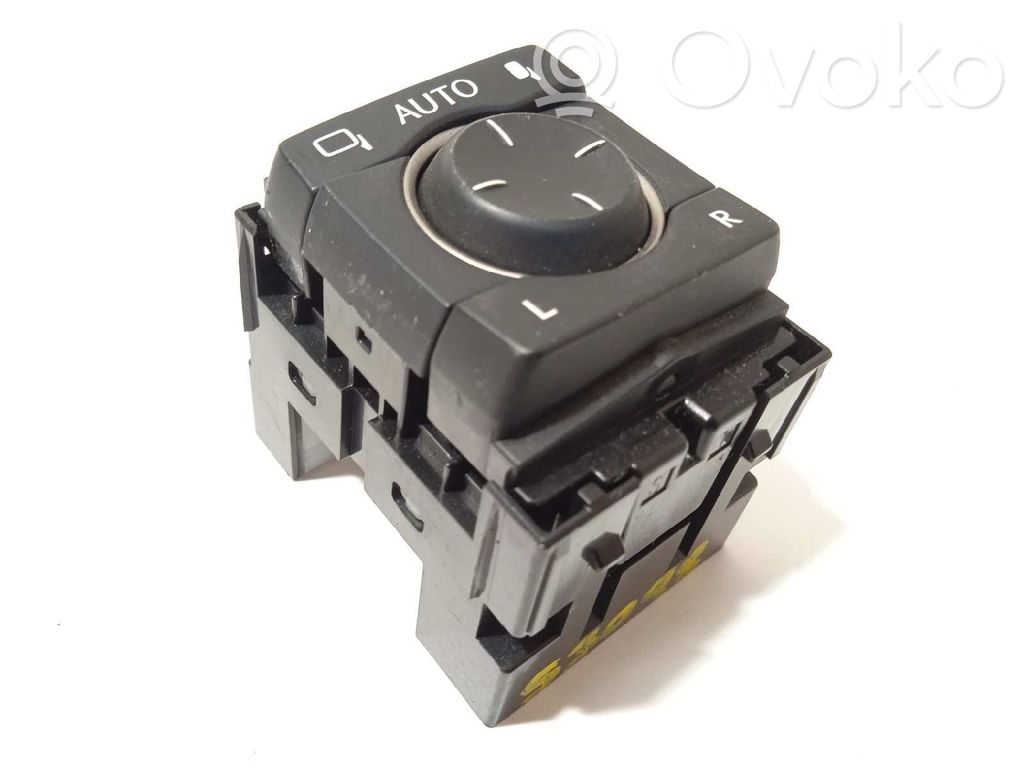 Lexus NX Wing mirror switch 