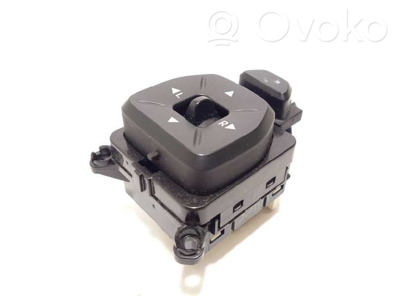 Hyundai ix35 Wing mirror switch 