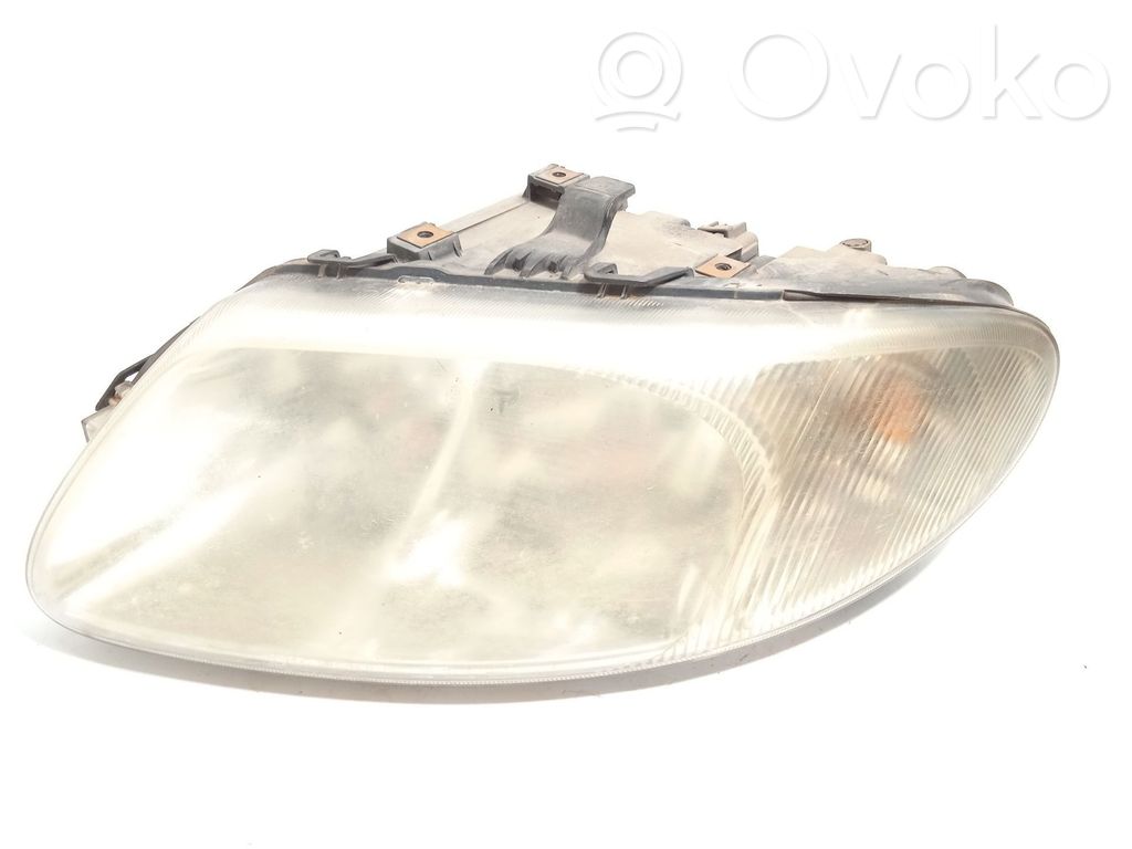 Chrysler Voyager Phare frontale 