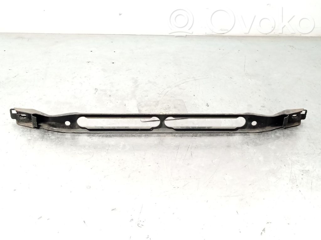 Volvo XC60 Front bumper mounting bracket 