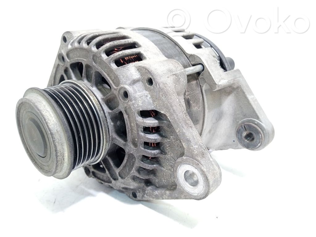 Opel Astra H Alternator 