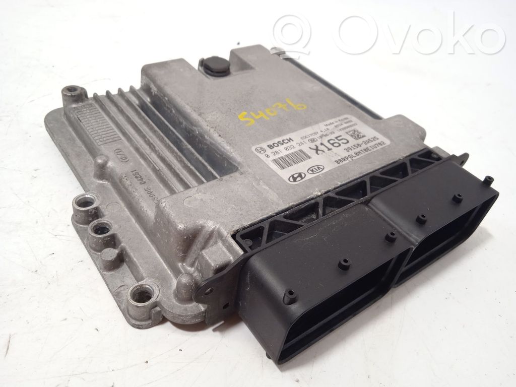 KIA Carens III Engine control unit/module 