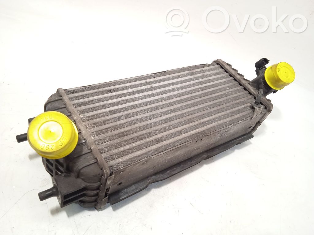 KIA Carens III Interkūlerio radiatorius 