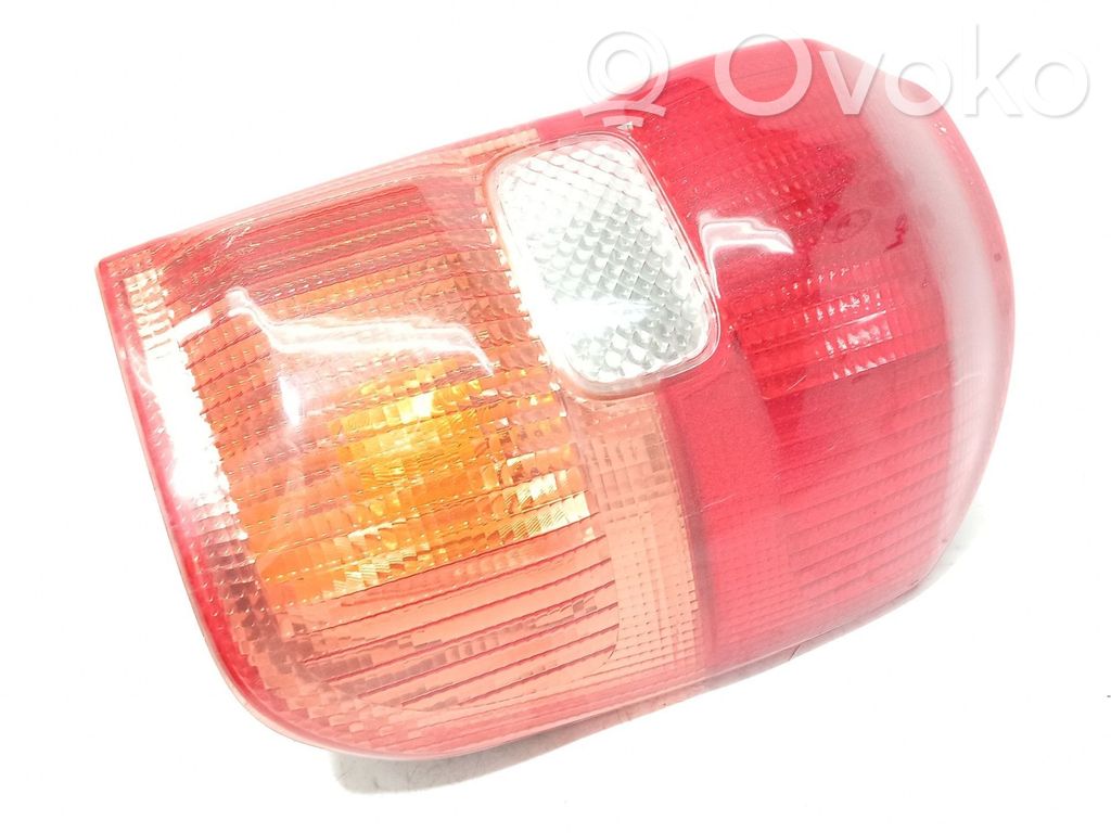 Toyota RAV 4 (XA10) Lampă spate în caroserie