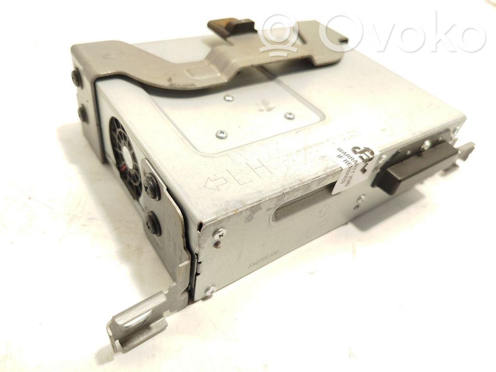 Mazda 3 Radio/CD/DVD/GPS head unit 