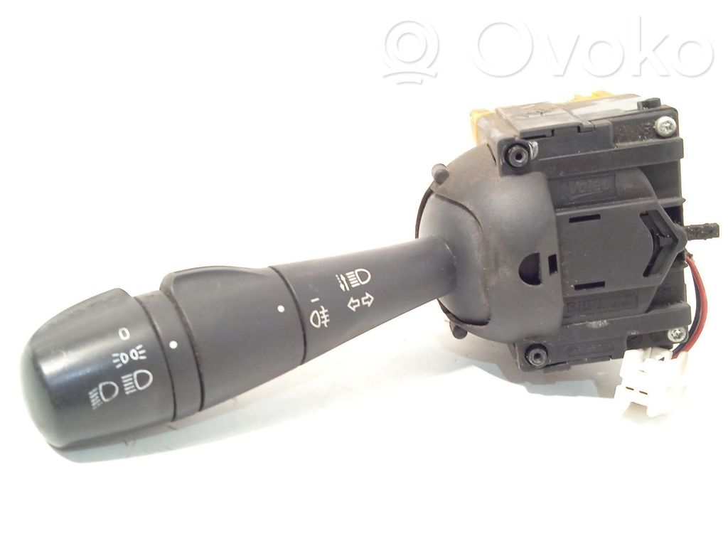 Interruptor de control del panel de luces   255670610R