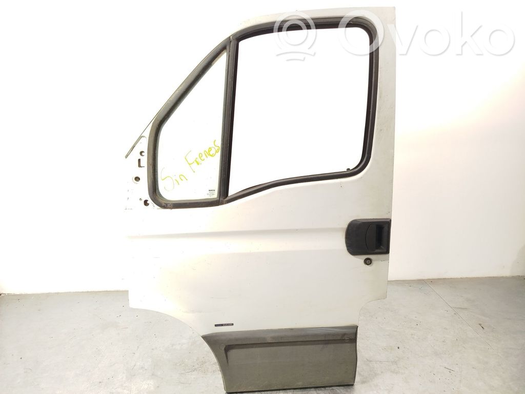 Iveco Daily 4th gen Puerta delantera 