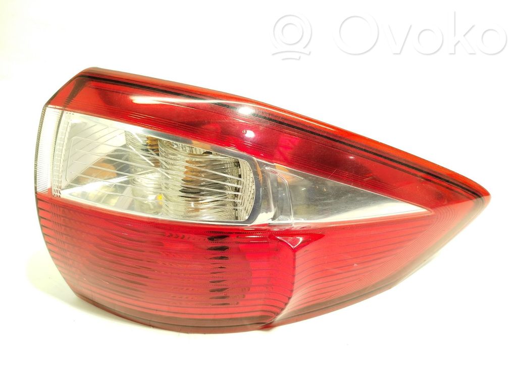 Ford C-MAX II Rear/tail lights 