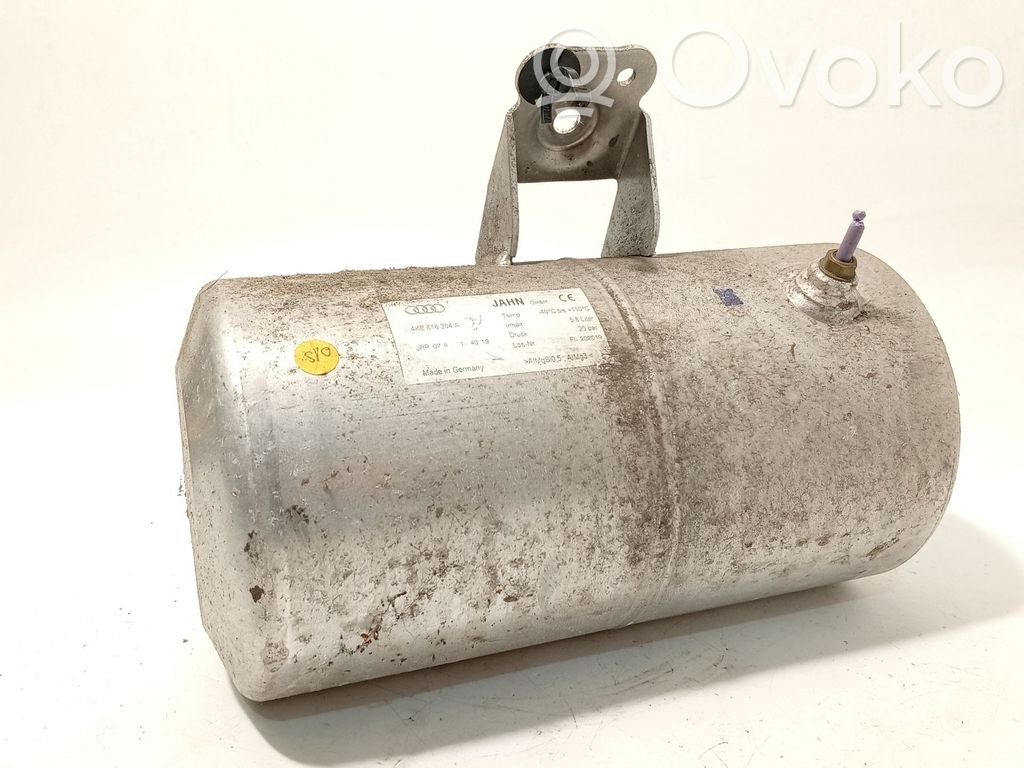 Serbatoio per sospensioni pneumatiche   4KE616204A