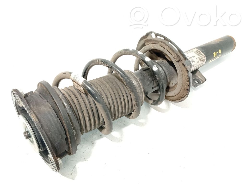 Volkswagen Polo VI Amortyzator osi przedniej ze sprężyną 