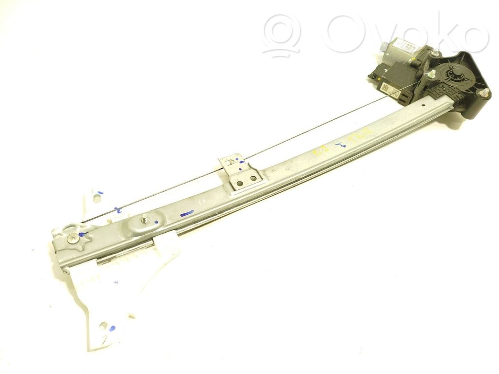 Hyundai i20 (BC3 BI3) Regulador manual de la ventanilla delantera 