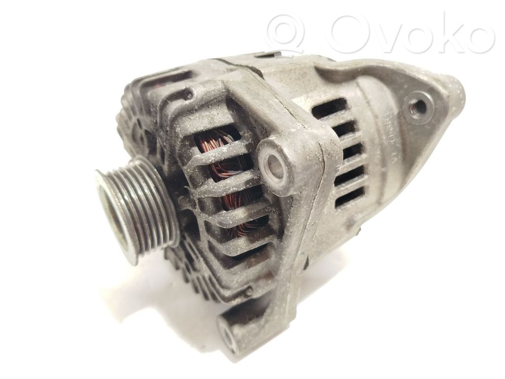 BMW 1 E81 E87 Ģenerators 