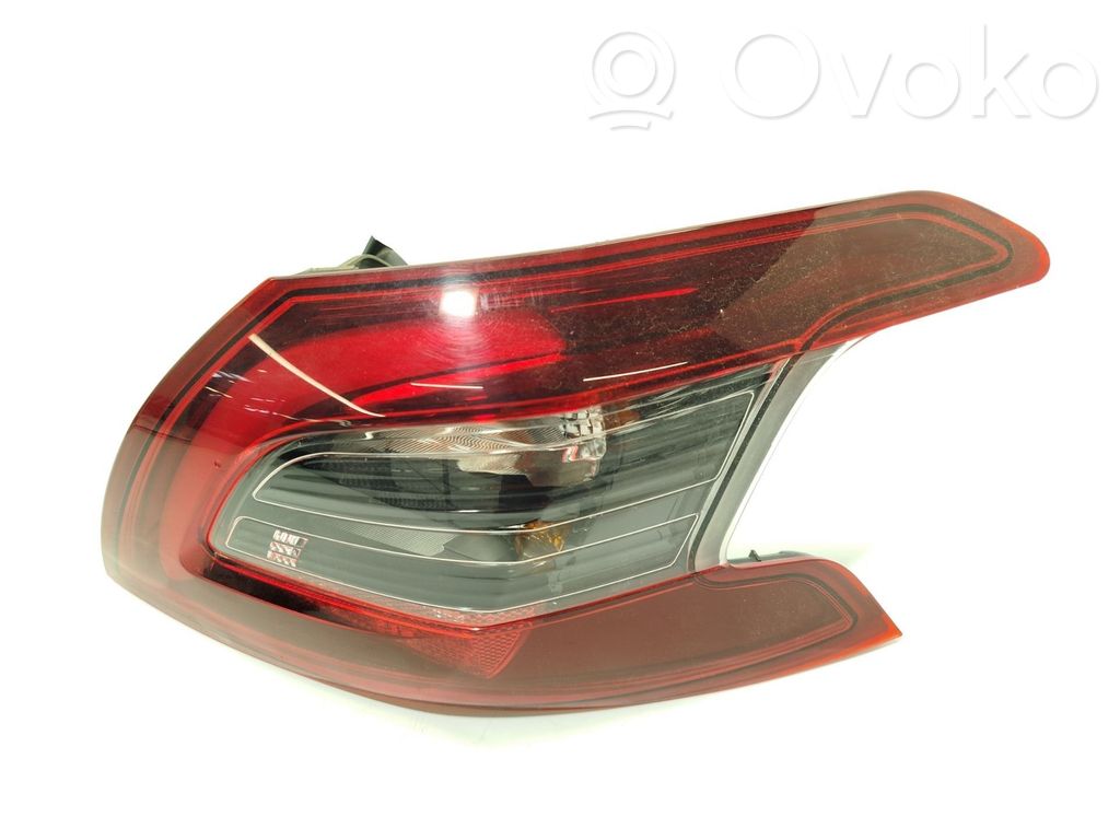 Peugeot 308 Aizmugurējais lukturis virsbūvē 