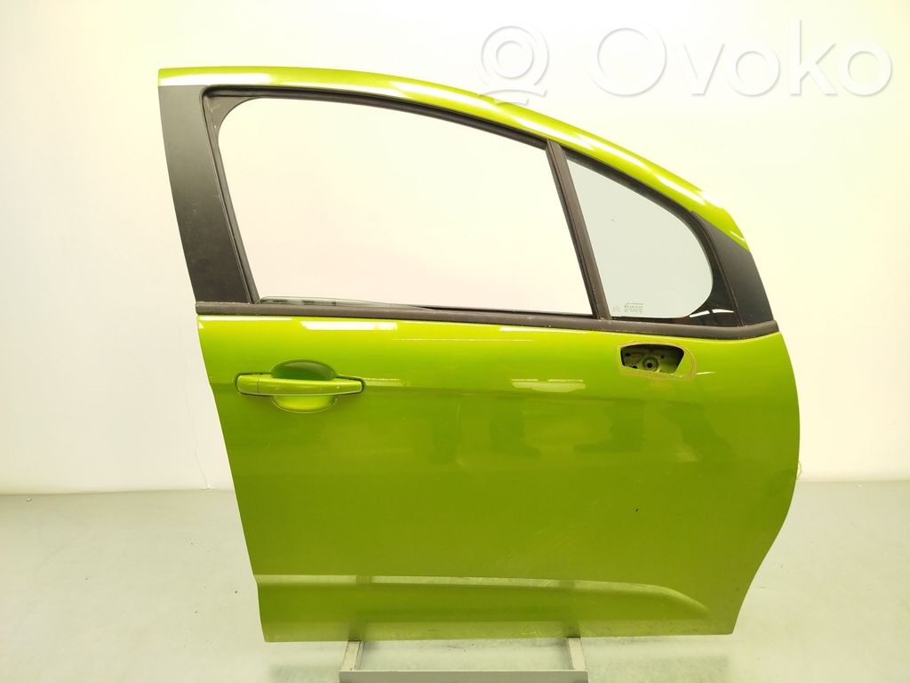 Priekinės durys   9004CG
