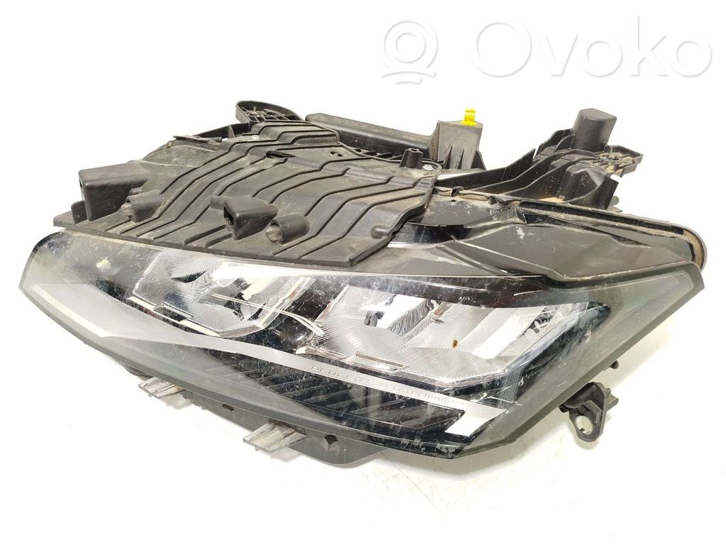 Peugeot 308 Phare frontale 