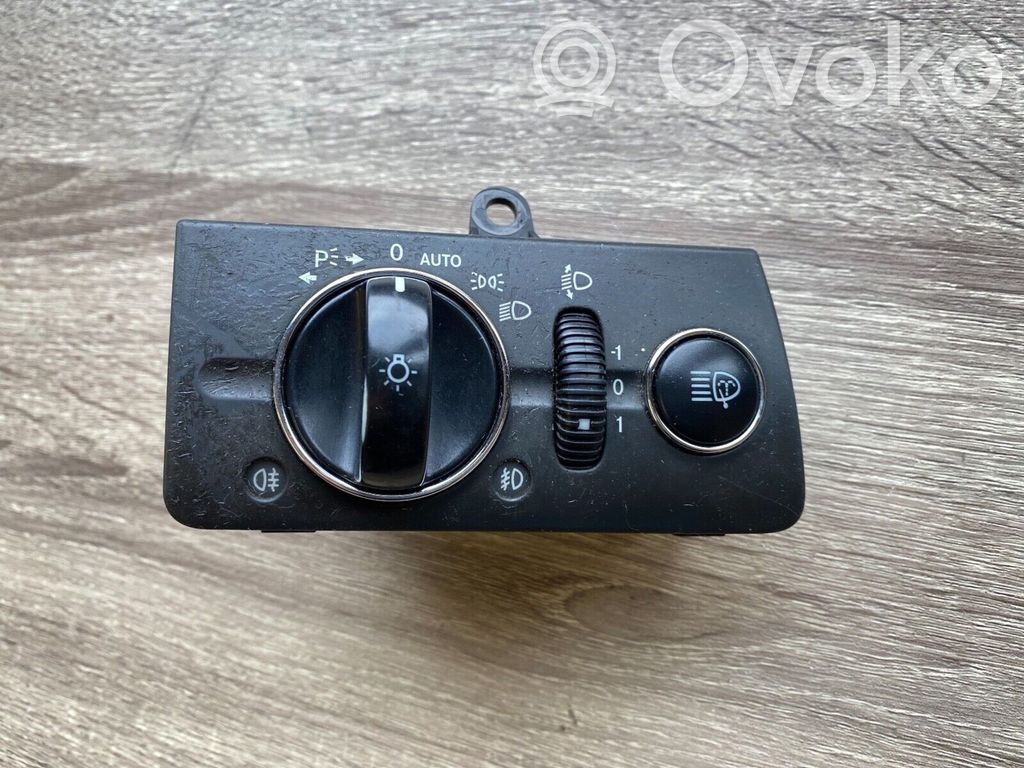 Mercedes-Benz E W211 Interruptor de luz 