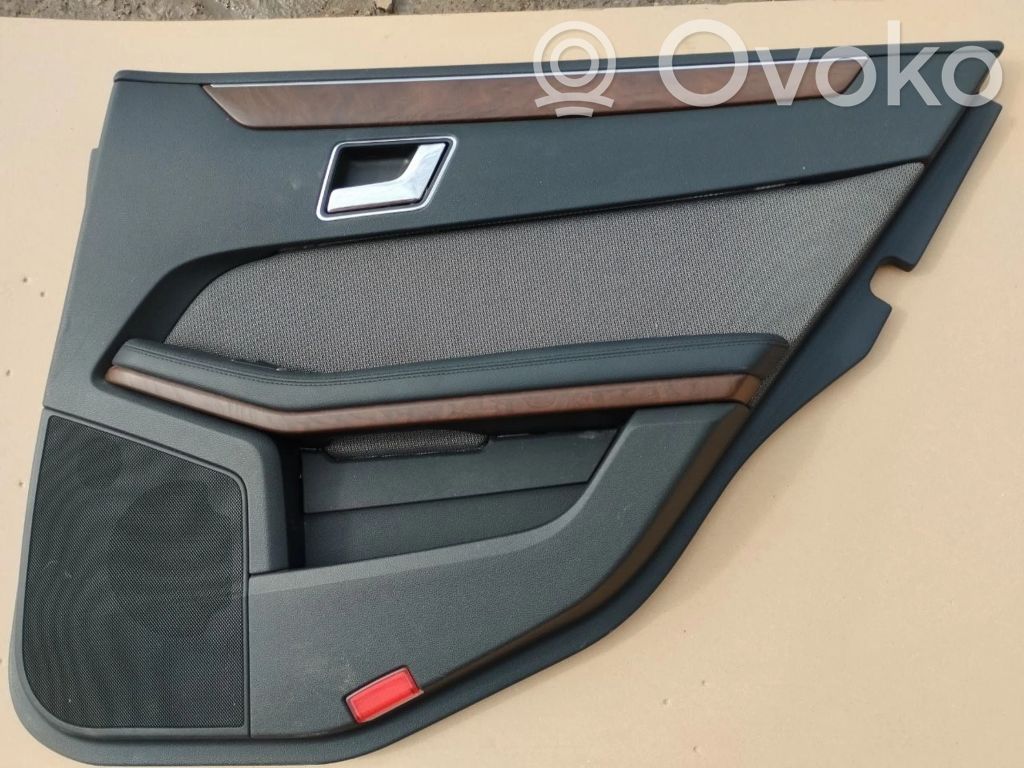 Mercedes-Benz E W212 Boczki / Poszycie drzwi tylnych 
