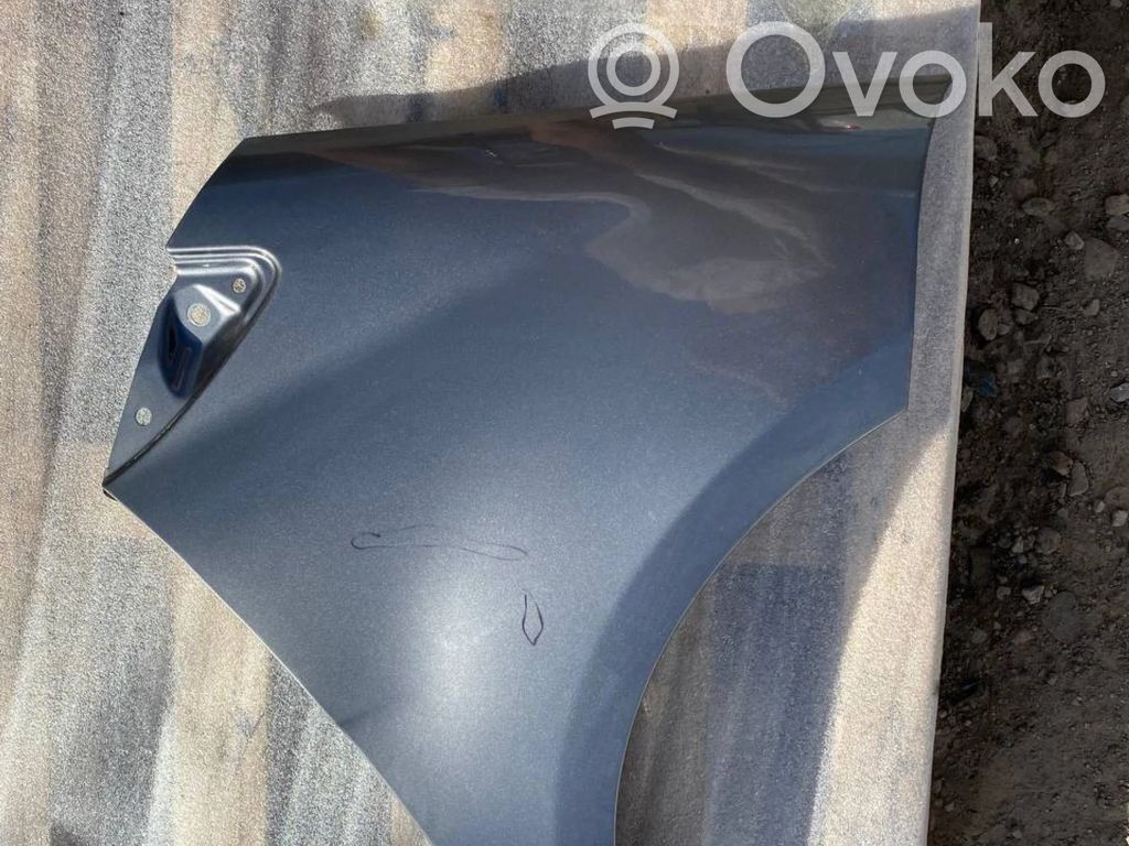 Mercedes-Benz A W169 Błotnik przedni 
