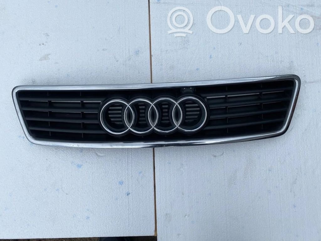 Audi A6 S6 C5 4B Etusäleikkö 