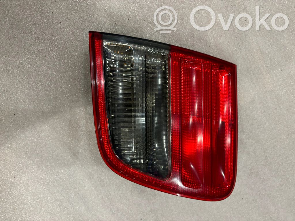 Mercedes-Benz E W210 Lampy tylnej klapy bagażnika 