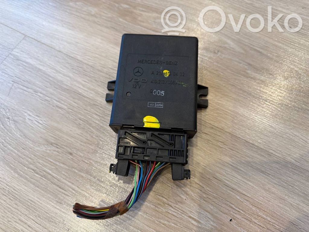 Mercedes-Benz E W211 Air suspension control unit module (rear) 