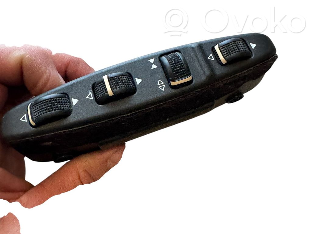 Mercedes-Benz C W204 Seat control switch 