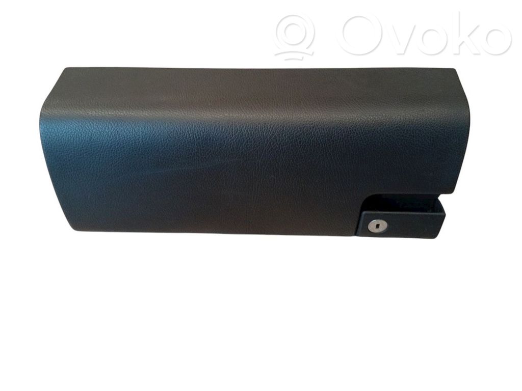 Mercedes-Benz E W210 Boite à gants 
