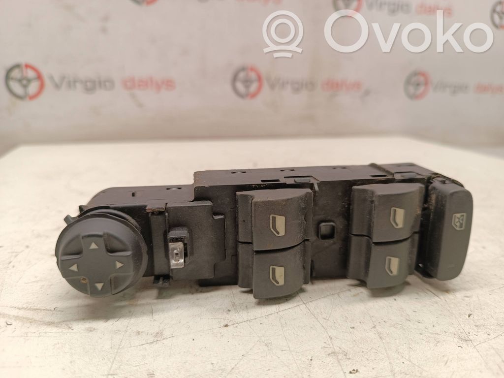 Citroen C4 II Electric window control switch 