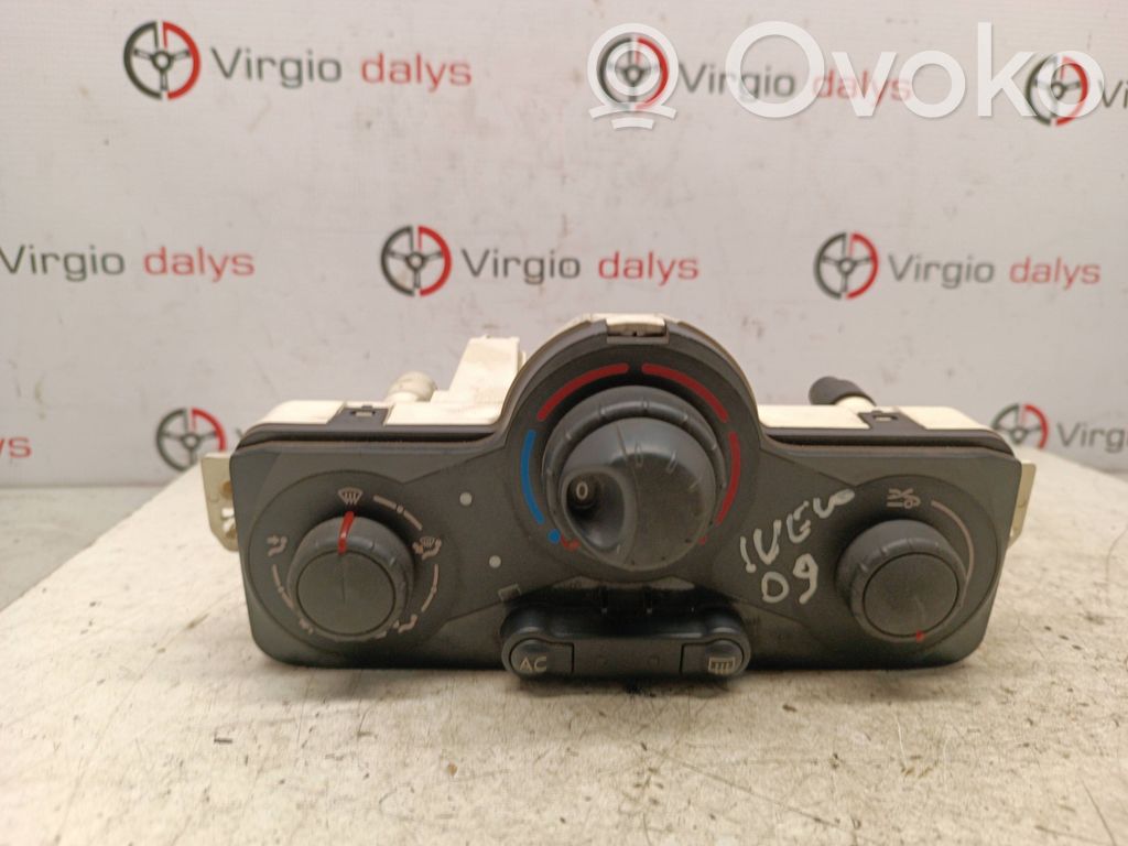Renault Clio III Climate control unit 