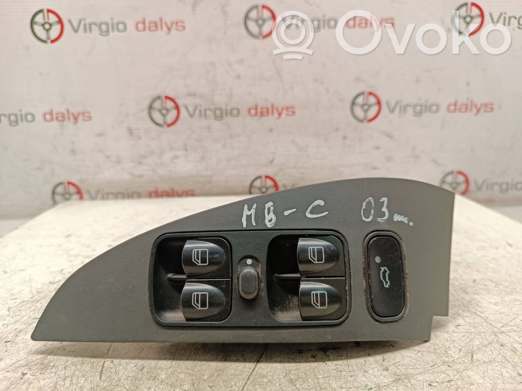 Mercedes-Benz C W203 Electric window control switch 
