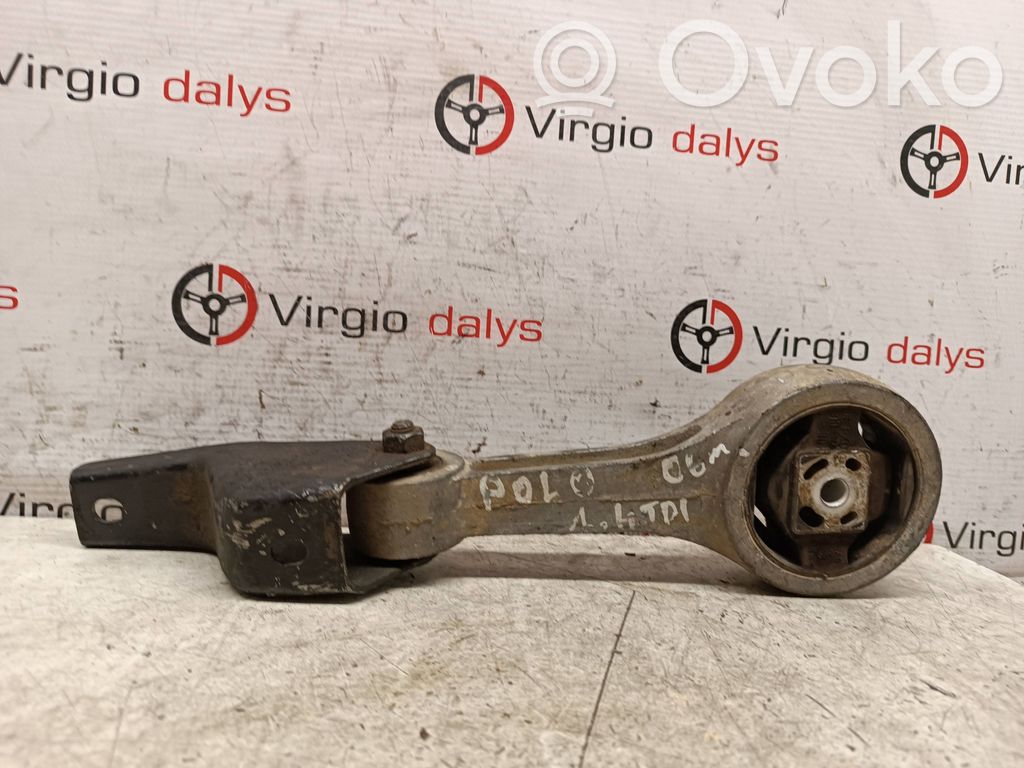 Volkswagen Polo IV 9N3 Engine mount bracket 