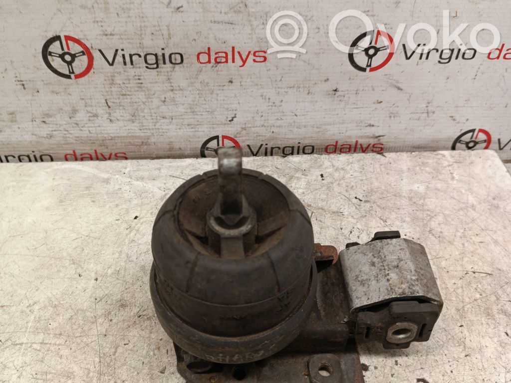 Volkswagen Sharan Engine mount bracket 
