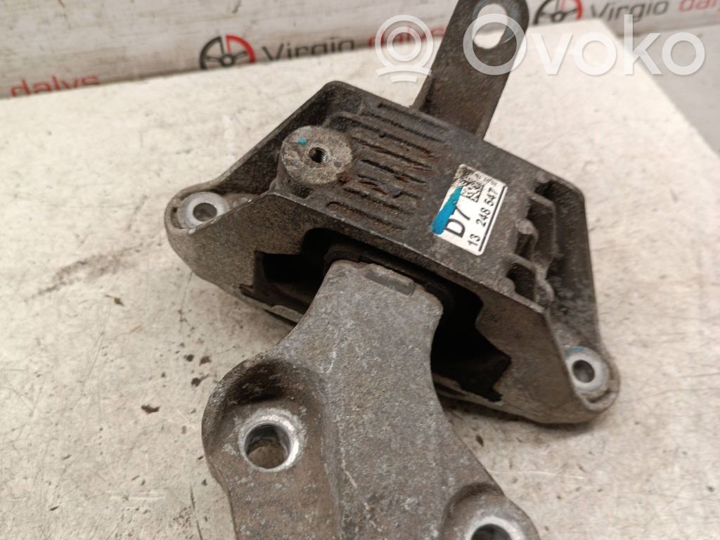 Chevrolet Cruze Gearbox mount 