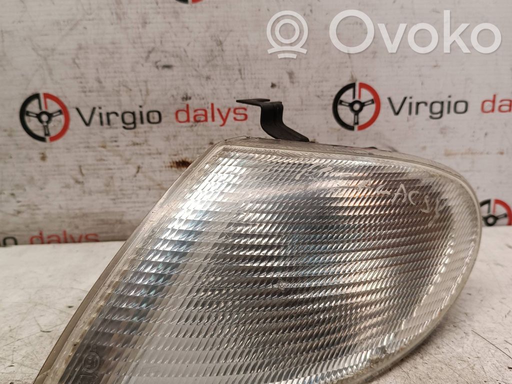 Ford Galaxy Front indicator light 