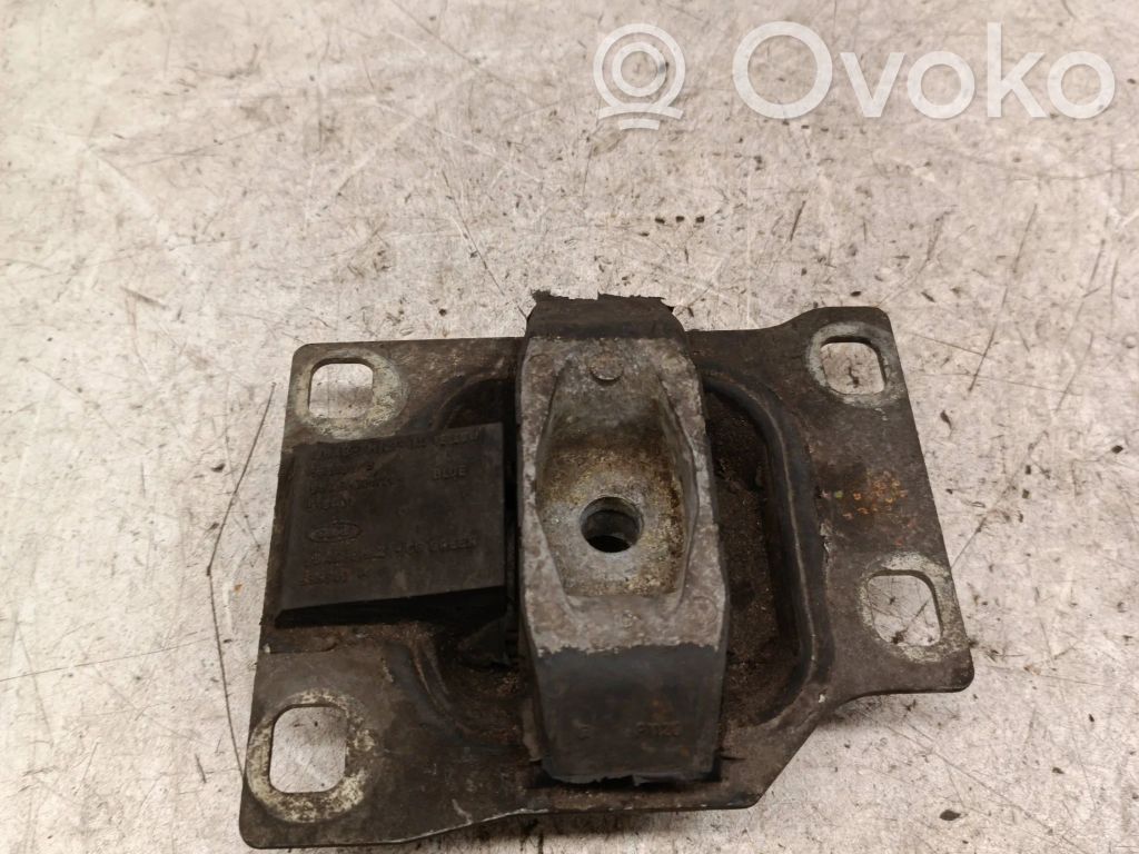Ford Focus Engine mount bracket 