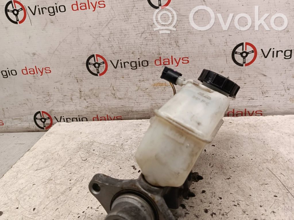 Toyota Yaris Główny cylinder hamulca 