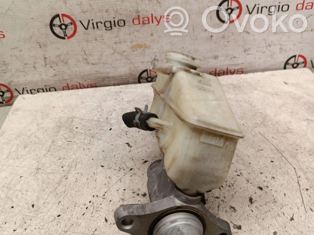 Toyota Yaris Główny cylinder hamulca 