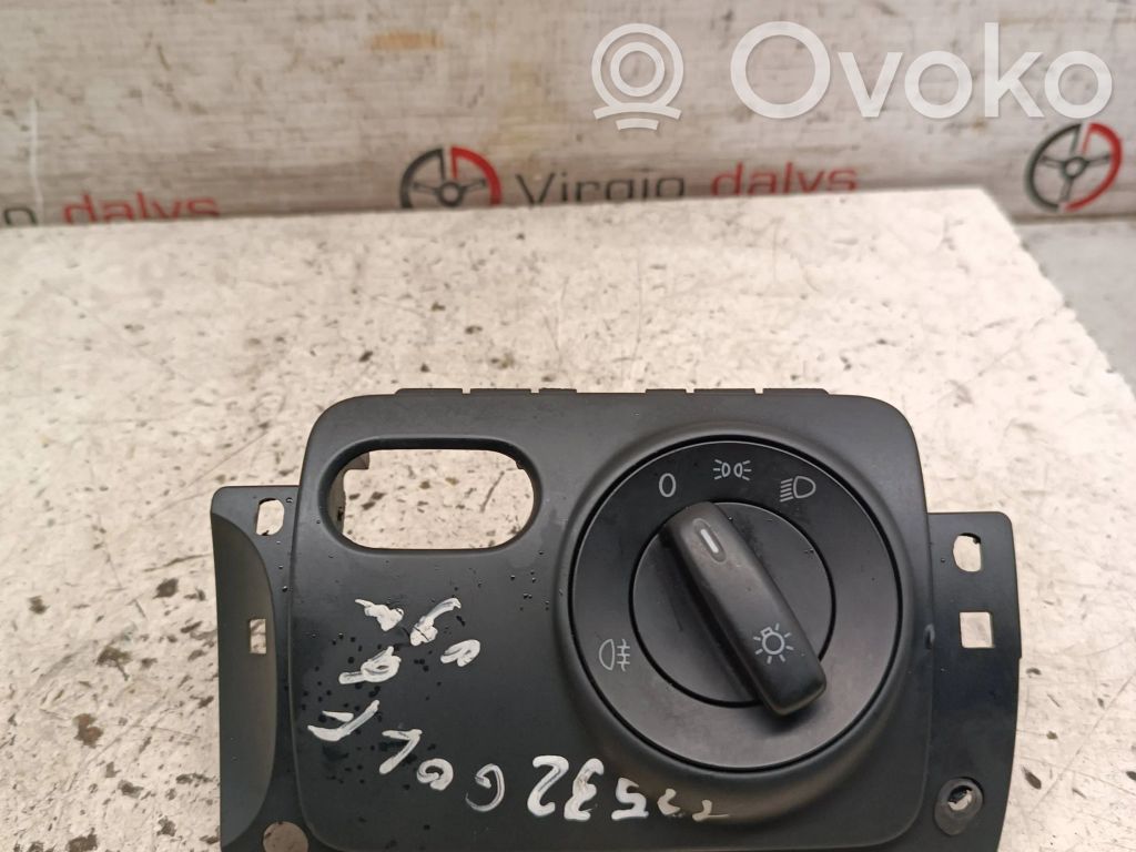 Toyota Avensis T250 Light switch 