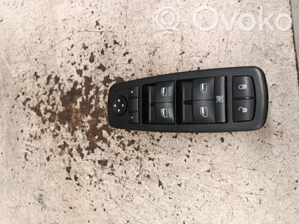 Chrysler 200 Przyciski szyb 