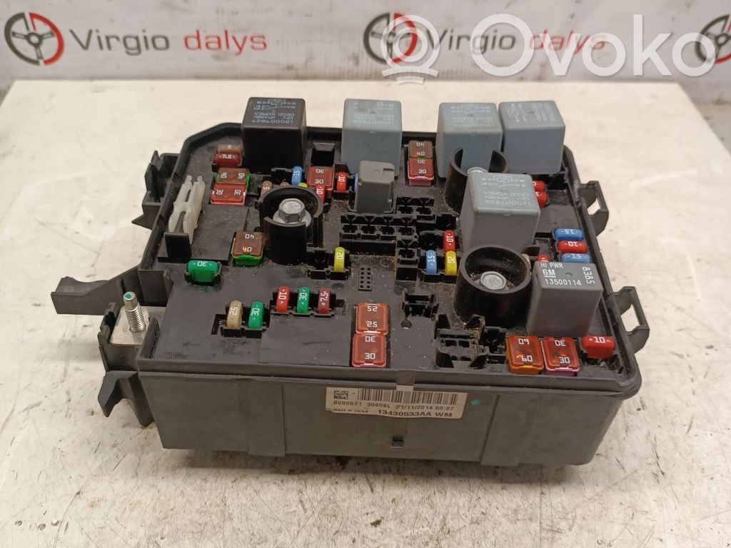 Opel Corsa E Fuse module 
