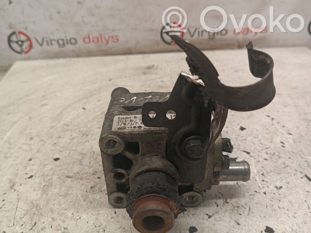 Volvo XC90 Power steering pump 